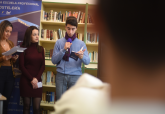 Paloma Chen conversa con jvenes de Cartagena sobre su poemario candidato al Mandarache 2025