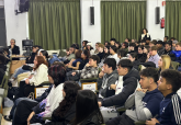 Encuentro de la escritora Julieta Soria con alumnos del IES Isaac Peral