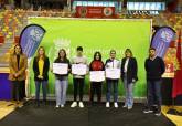 Entrega de becas deportistas de alto inters municipal.