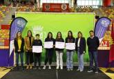 Entrega de becas deportistas de alto inters municipal.
