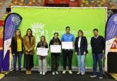 Entrega de becas deportistas de alto inters municipal.