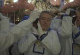 Fotograma de 'Una madrugada a hombros', documental dirigido por Enrique Selma sobre la Noche del Encuentro que la Cofrada Marraja protagoniza en la Semana Santa de Cartagena.