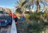 El Ayuntamiento recupera del mar mil toneladas de arena para regenerar Los Nietos y La Gola 