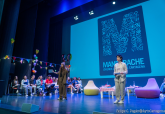 Encuentro de los finalistas del Premio Mandarache 2025 con alumnos de Cartagena
