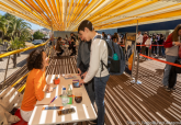 Encuentro de jovenes de Cartagena con finalistas del Premio Hache 2025