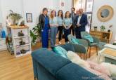 La alcaldesa y el presidente de Ucomur visitan 'Espacio de Pausa' que se ha convertido en la primera cooperativa creada en Cartagena con el apoyo de la ADLE y UCOMUR