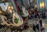 La Alcaldesa entrega a la Piedad la toalla conmemorativa de su Centenario