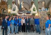 La Alcaldesa entrega a la Piedad la toalla conmemorativa de su Centenario