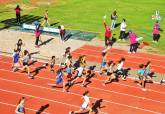 La pista municipal de atletismo se llena de pblico y atletas con el trofeo Ciudad de Cartagena