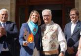 Recepcin de autoridades y falleros en el Palacio Consistorial
