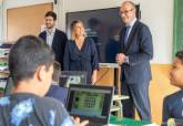 Visita al colegio pblico de La Asomada de Cartagena tras la retirada de fibrocemento del techo.
