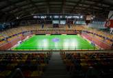 El Palacio de Deportes de Cartagena luce una pista verde para la Copa de la Reina de ftbol sala
