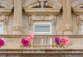 El Ayuntamiento de Cartagena engalana la ciudad con flores y aromas primaverales para celebrar las Cruces de Mayo
