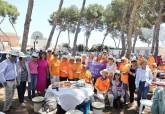 Jornada de convivencia de mayores en el Campamento de Critas en Los Urrutias