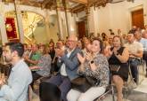 El Ayuntamiento reconoce el trabajo de medio centenar de empleados pblicos jubilados