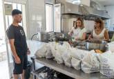 Visita a las instalaciones de la Hospitalidad de Santa Teresa tras la ampliacin de las cocinas
