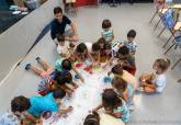 El concejal Ignacio J�udenes en la Escuela de Verano del Colegio Vicente Ros de Ciudad Jard�n, en Cartagena. Agosto 2025.