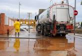 Trabajos de limpieza en las zonas afectadas por las fuertes lluvias