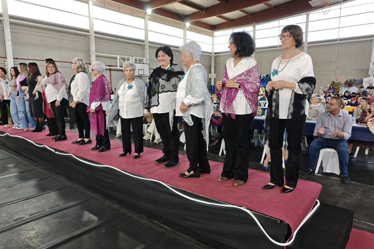 Alumbres rene a 200 bolilleras en el XXI Encuentro de Bolillo