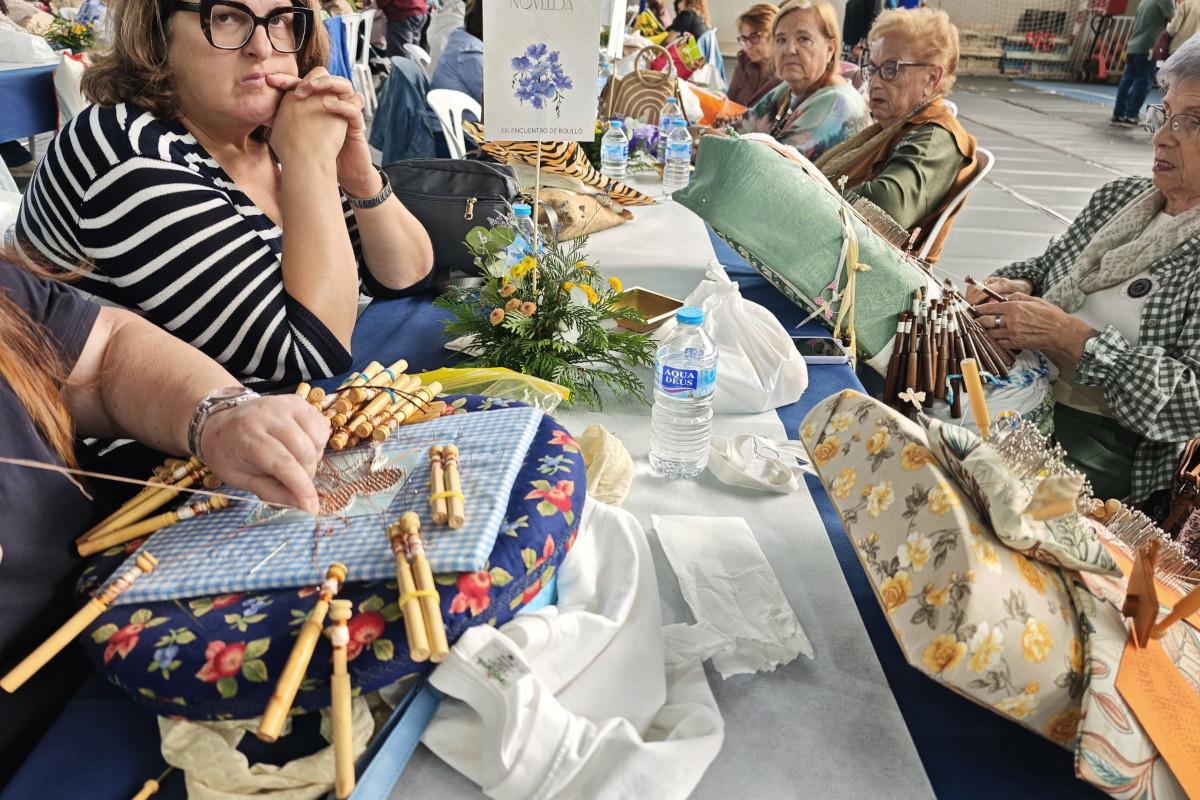 Alumbres rene a 200 bolilleras en el XXI Encuentro de Bolillo