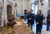 Belén municipal instalado en el vestíbulo del Palacio Consistorial