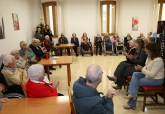 Visita de la alcaldesa al Asilo de Ancianos con motivo de la Navidad