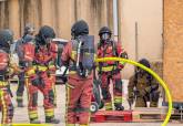 Curso sobre actuaci�n en incendios interiores para bomberos, en la ESPAC