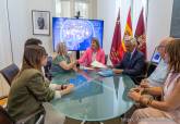 Firma de la escritura de cesi�n gratuita deuna  parcela municipal a la Asociaci�n de Esclerosis M�ltiple