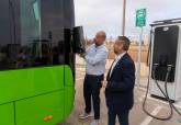 Visita a los nuevos puntos de recarga de autobuses eléctricos en La Asomada