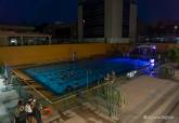 D�a internacional de la Juventud. Piscina de noche nocturna en Casa de la Juventud