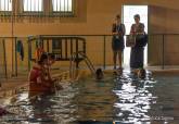 D�a internacional de la Juventud. Piscina de noche nocturna en Casa de la Juventud