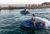 Pol�cia local en moto acu�tica durante la procesi�n mar�tima de la Virgen en Cabo de Palos