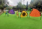 nuevas �reas infantiles del Parque de los Juncos, cerradas a�n al uso con vallado perimetral.