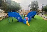 nuevas �reas infantiles del Parque de los Juncos, cerradas a�n al uso con vallado perimetral.