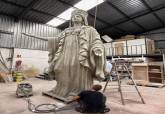 El Ayuntamiento renueva las esculturas de la entrada al Campamento de Carthagineses y Romanos