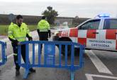 Protecci�n Civil coloca vallas en Camino del Sif�n. 17 octubre 2026.