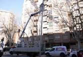 Colocaci�n de las luces de Carnaval en el centro de la ciudad