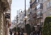 Colocaci�n de las luces de Carnaval en el centro de la ciudad