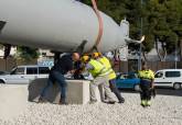 Colocaci�n de la r�plica del Submarino Peral en la rotonda