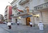 Arriado solemne de bandera en Capitana General