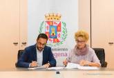 Firma del convenio con Teatro Circo Apolo de El Algar